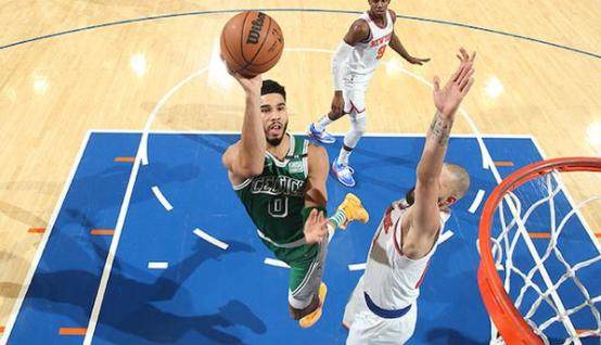 星空体育官网入口-领先25分遭遇逆转与绝杀 关键时刻迷失成绿军常态