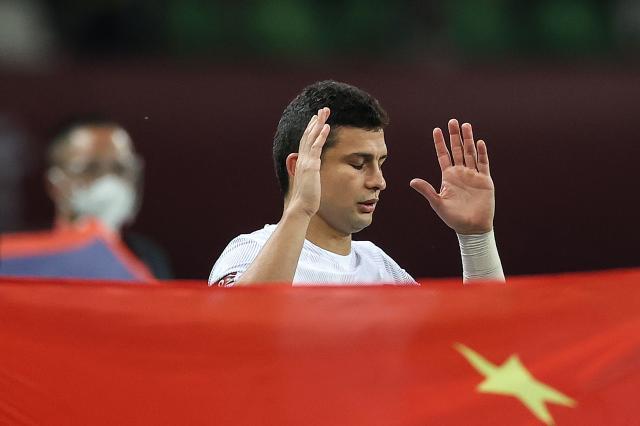 星空体育官网-归化军团活了！艾克森2球阿兰2助攻 瘦身野牛归来